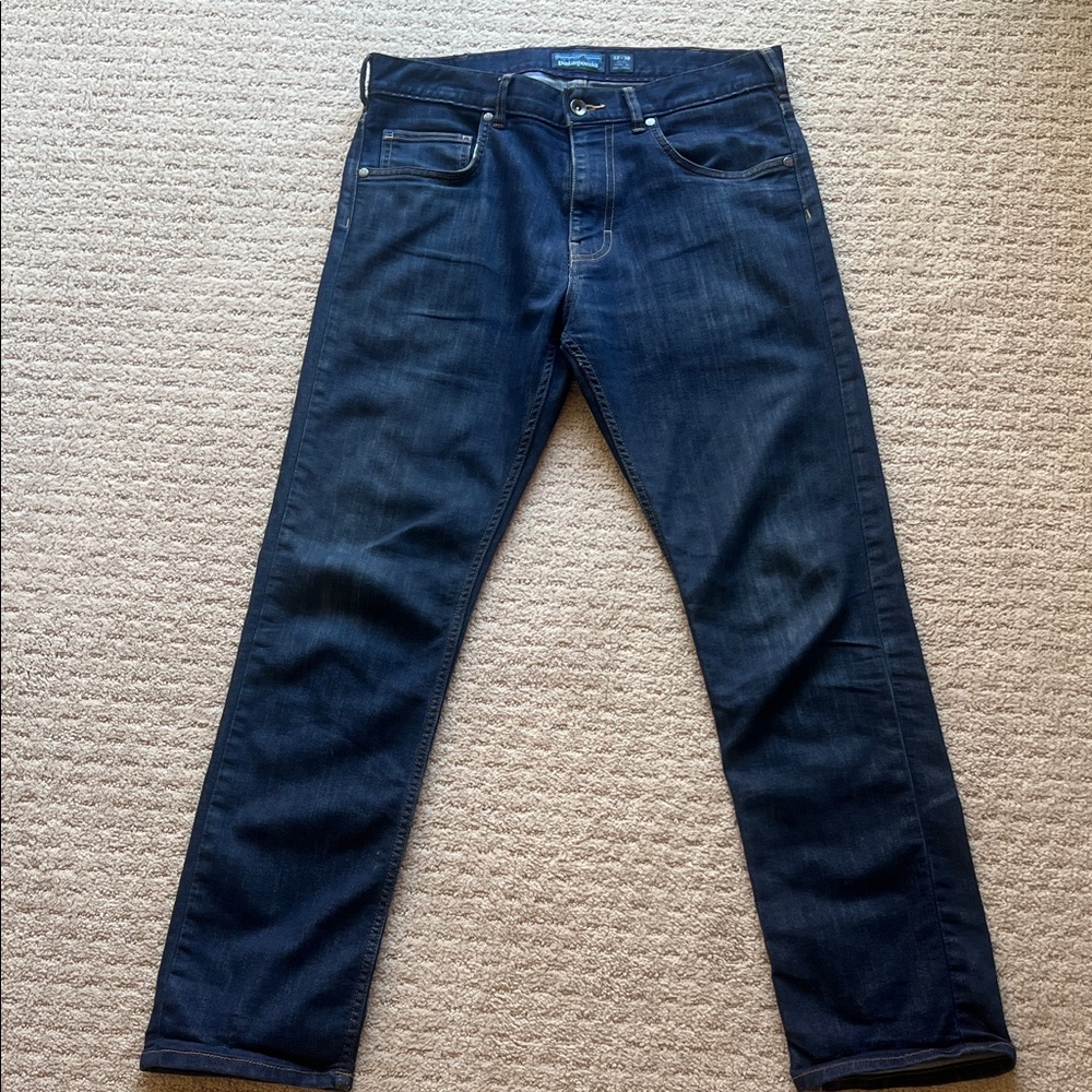 Patagonia Men's Slim Straight Jeans in Dark Indigo